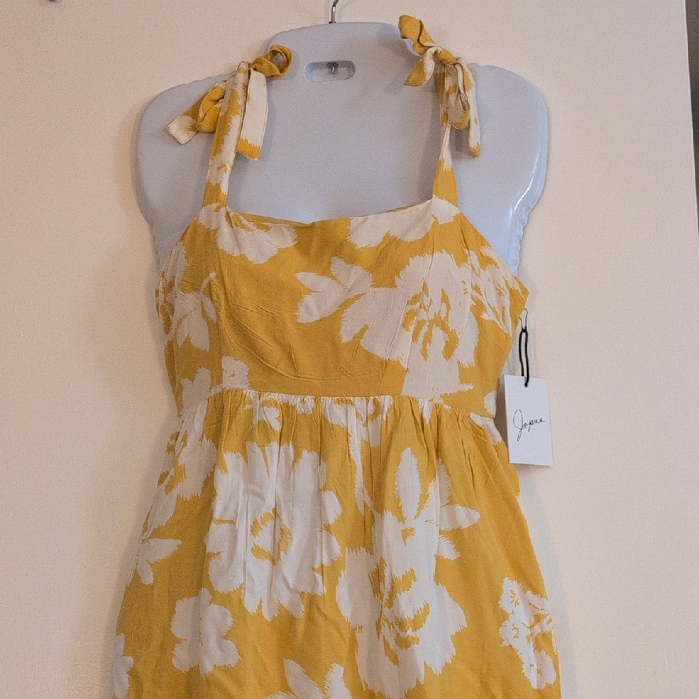 Yellow and White Floral Sundress with Tie Straps - Picture 2 of 15